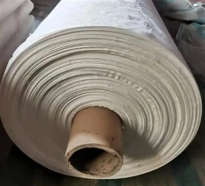 Millised on riiderullide ja liivapaberi materjali sarnasused ja erinevused?